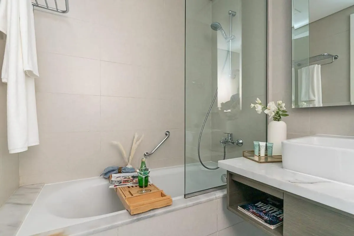 Apartment Frank Porter - Damac Prive B Dubai